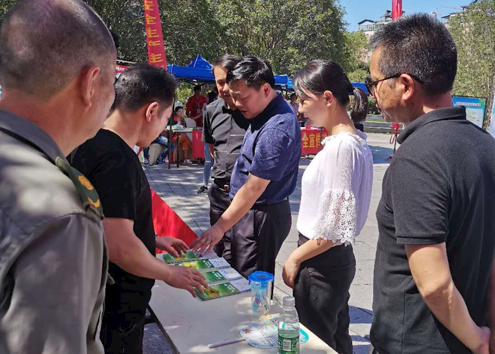 46b3efe765e442adb5b4a092d5dec952.png 46b3efe765e442adb5b4a092d5dec952.png